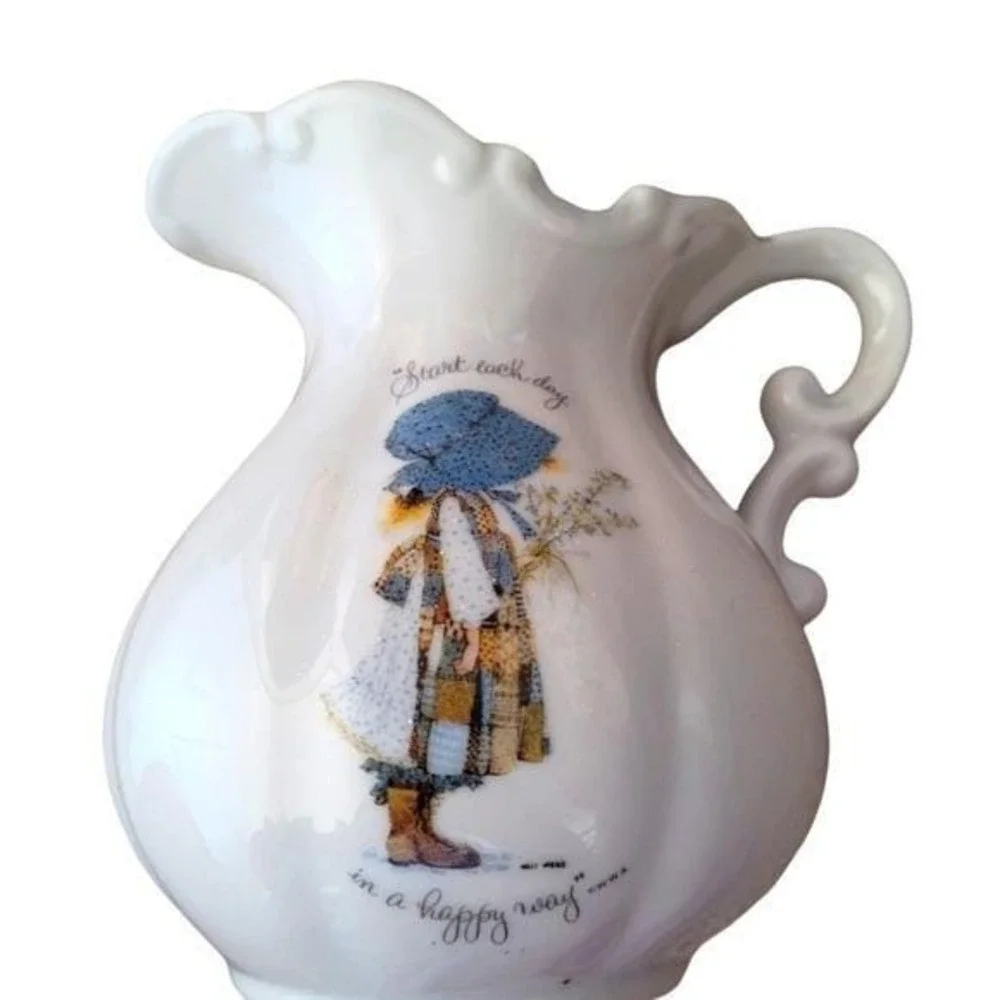 Vintage‎ Holly Hobbie Porcelain Pitcher 1973 Gold Trim Made in Japan White Blue